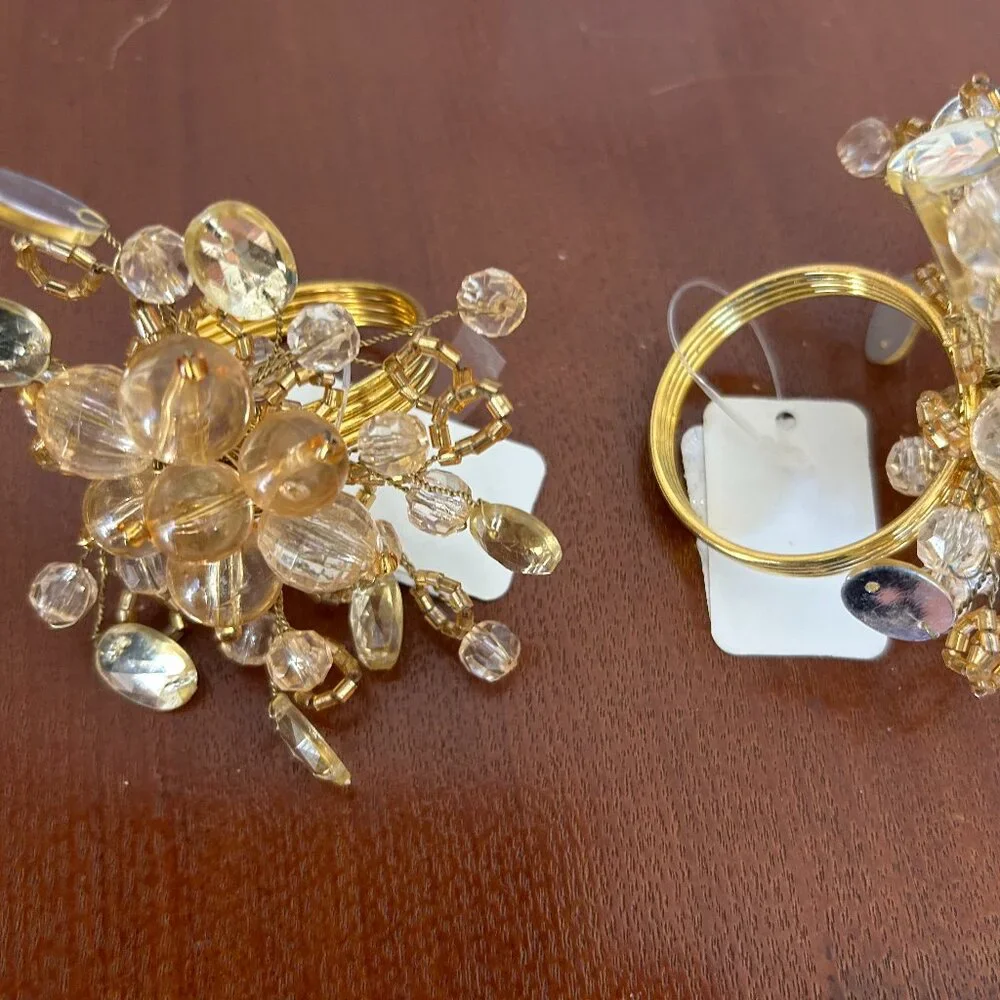 Festive Napkin Rings. Set of 4. NWT. - Picture 2 of 4